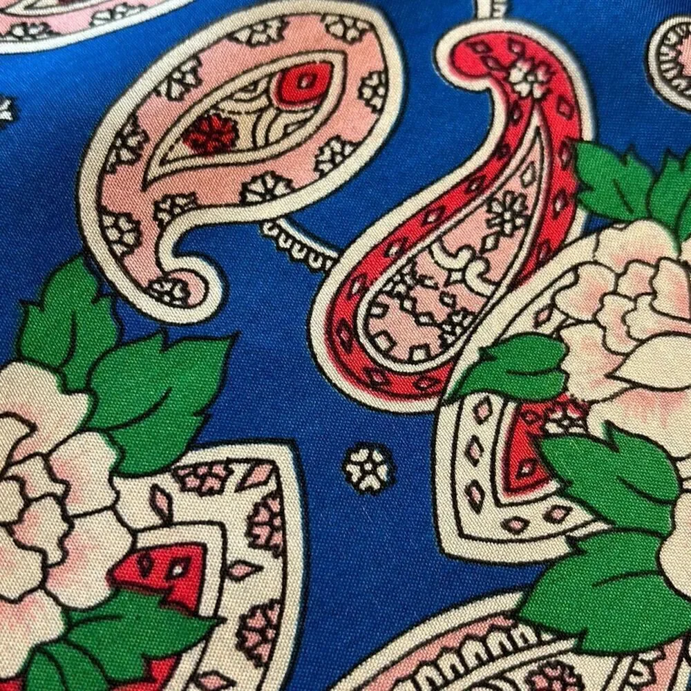 Vintage Sarah Coventry paisley w blue border made in Italy scarf 30” x 30”